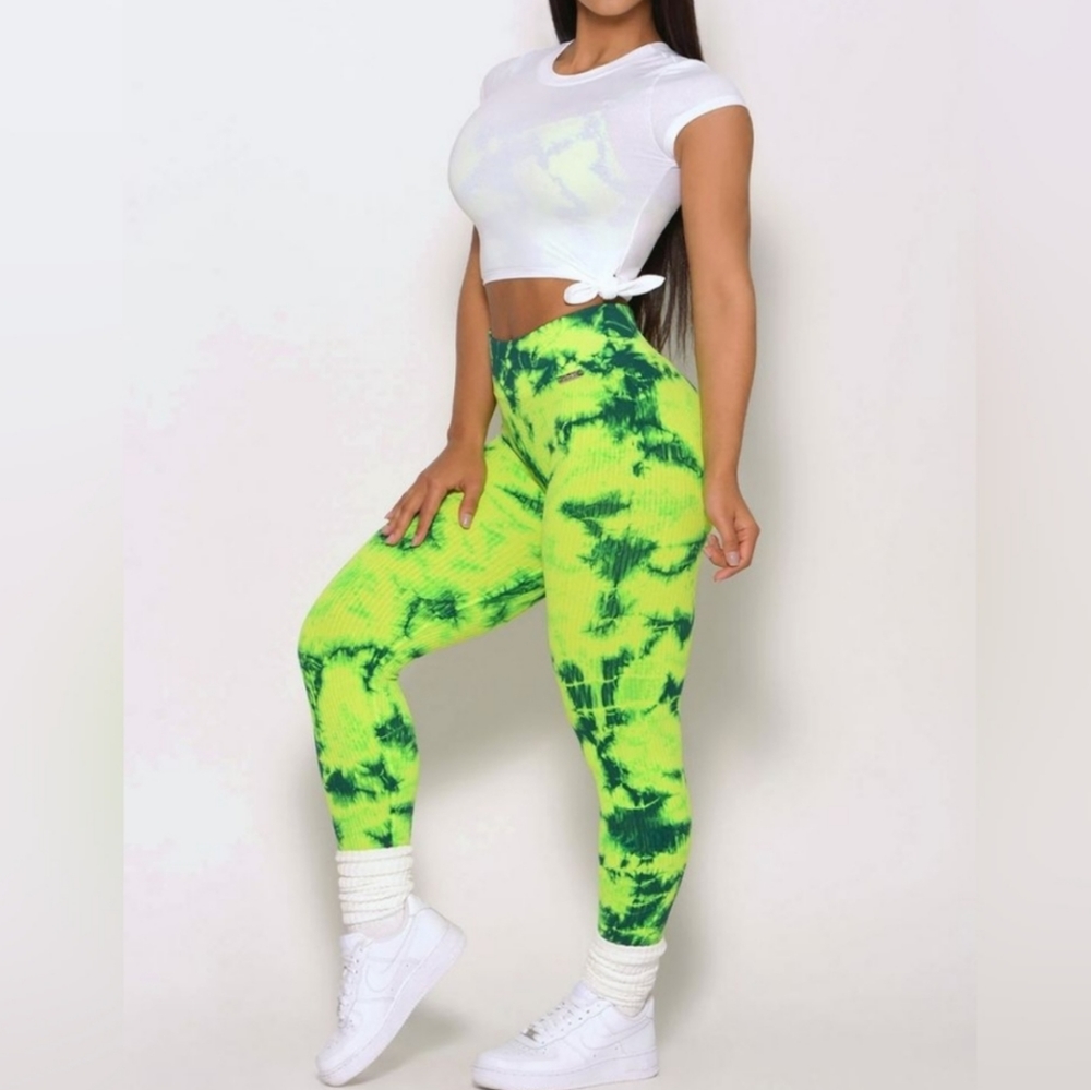 Bombshell Seamless Neon Yellow Green Tie Dye Leggings L/XL
